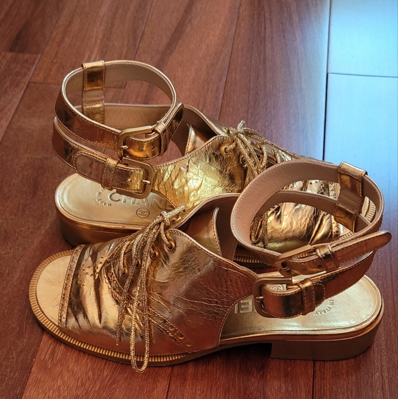 Chanel Gold Mocassin Sandals size 35.5 - Picture 4 of 5